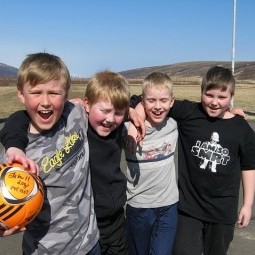 Kátir félagar í skólabúðum!