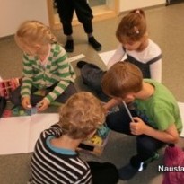 Ótrúlega önnum kafnir 1. bekkingar :)