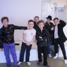 Þessir gæjar eru meðal þeirra sem verða í sýningu 4.-7. bekkjar....!!