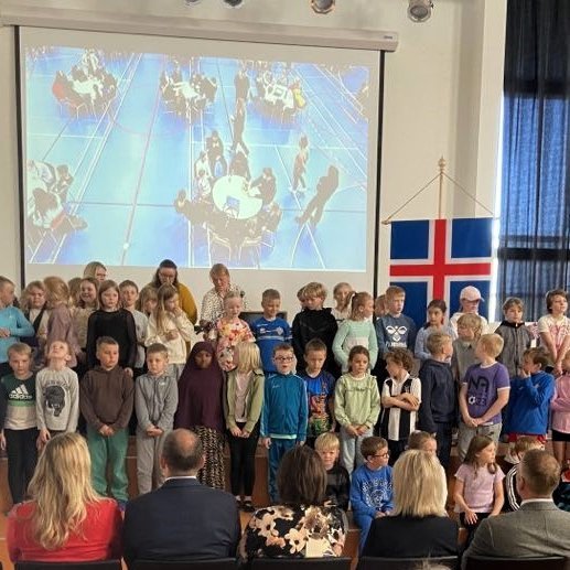 Heimsókn forsetahjónanna í Naustaskóla í dag